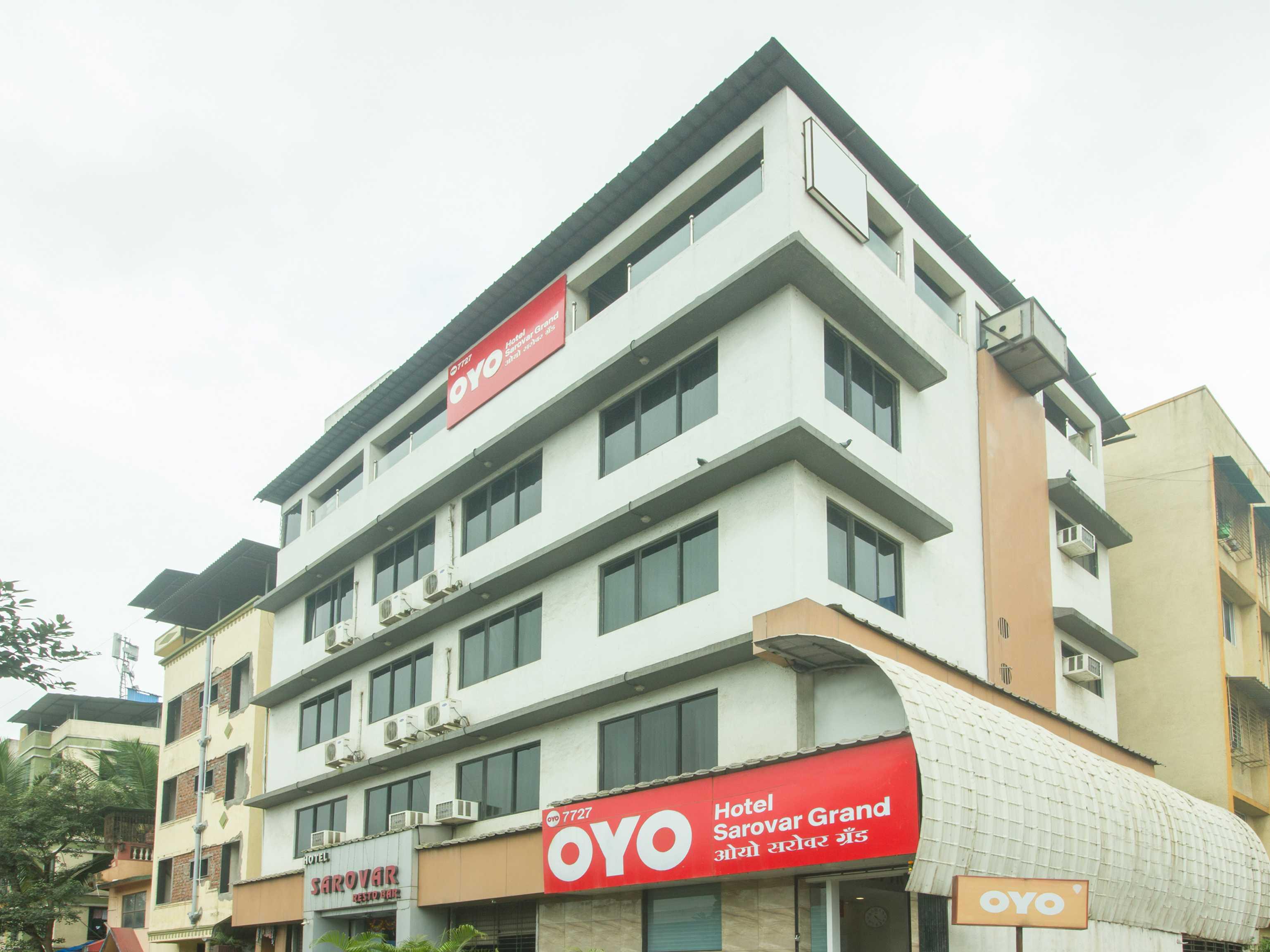 Oyo Hotel Sarovar Grand Kalamboli Exterior foto