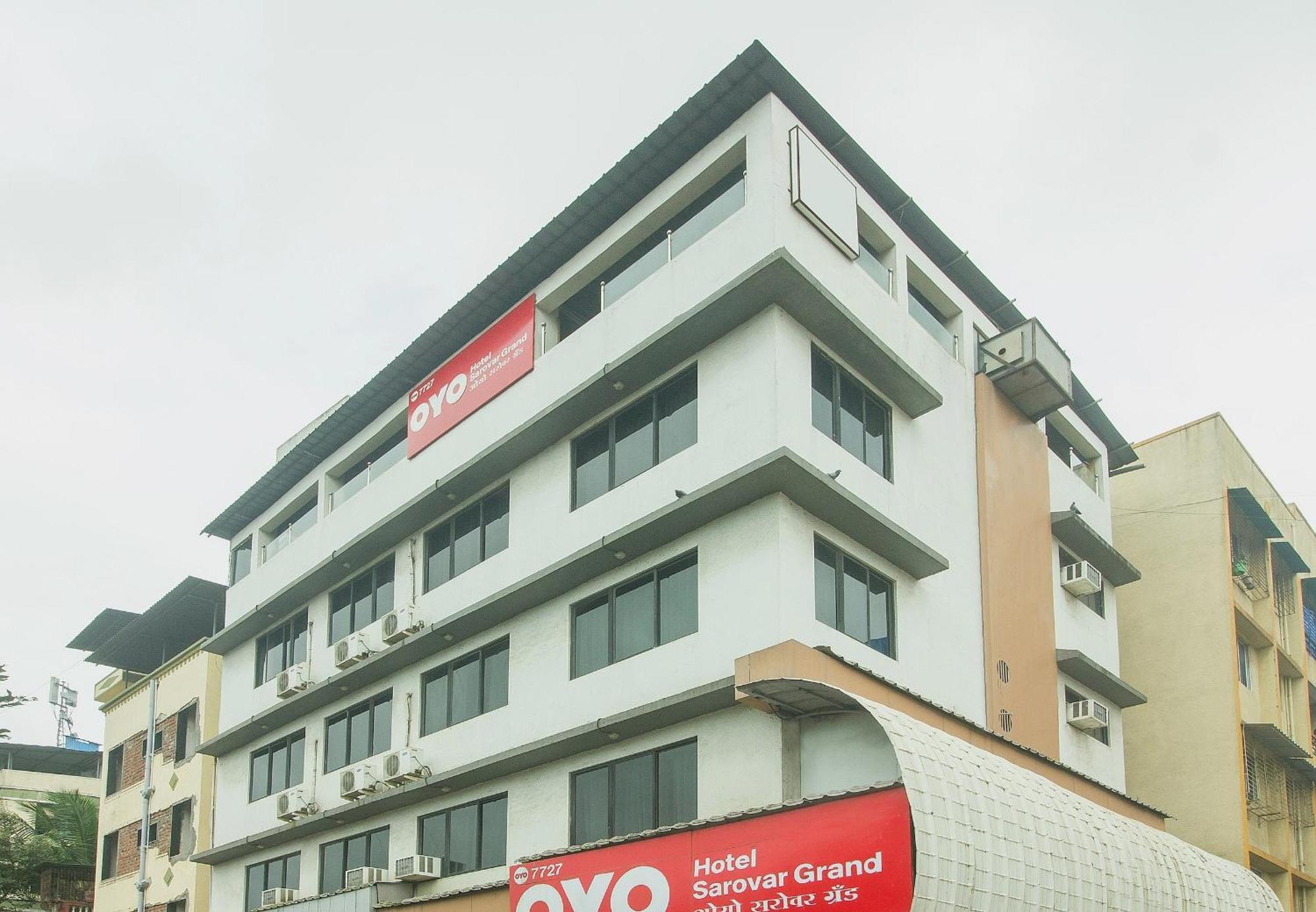 Oyo Hotel Sarovar Grand Kalamboli Exterior foto